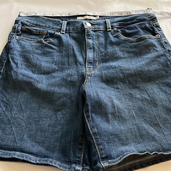 Levi’s Classic Shorts Mid Rise Size 29 - Picture 4 of 16